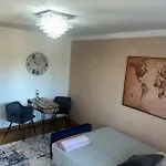 Beautiful 2-Bedroom Apartment In Munich Center