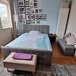 Beautiful 2-Bedroom Apartment In Munich Center